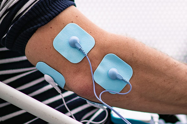 electrotherapie et tendinopathie du coude